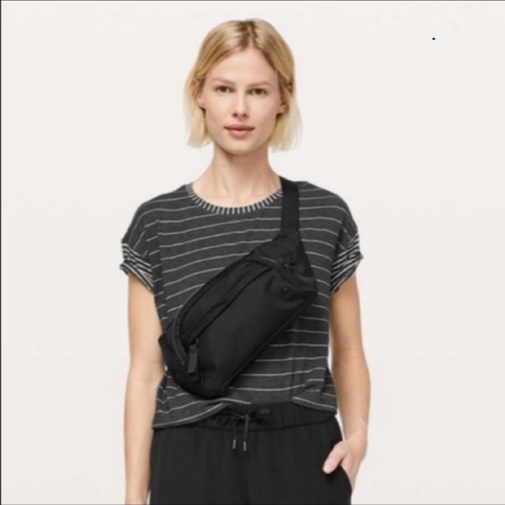 LuluLemon Gray Stripe Cates Short Sleeve Tee Size 8